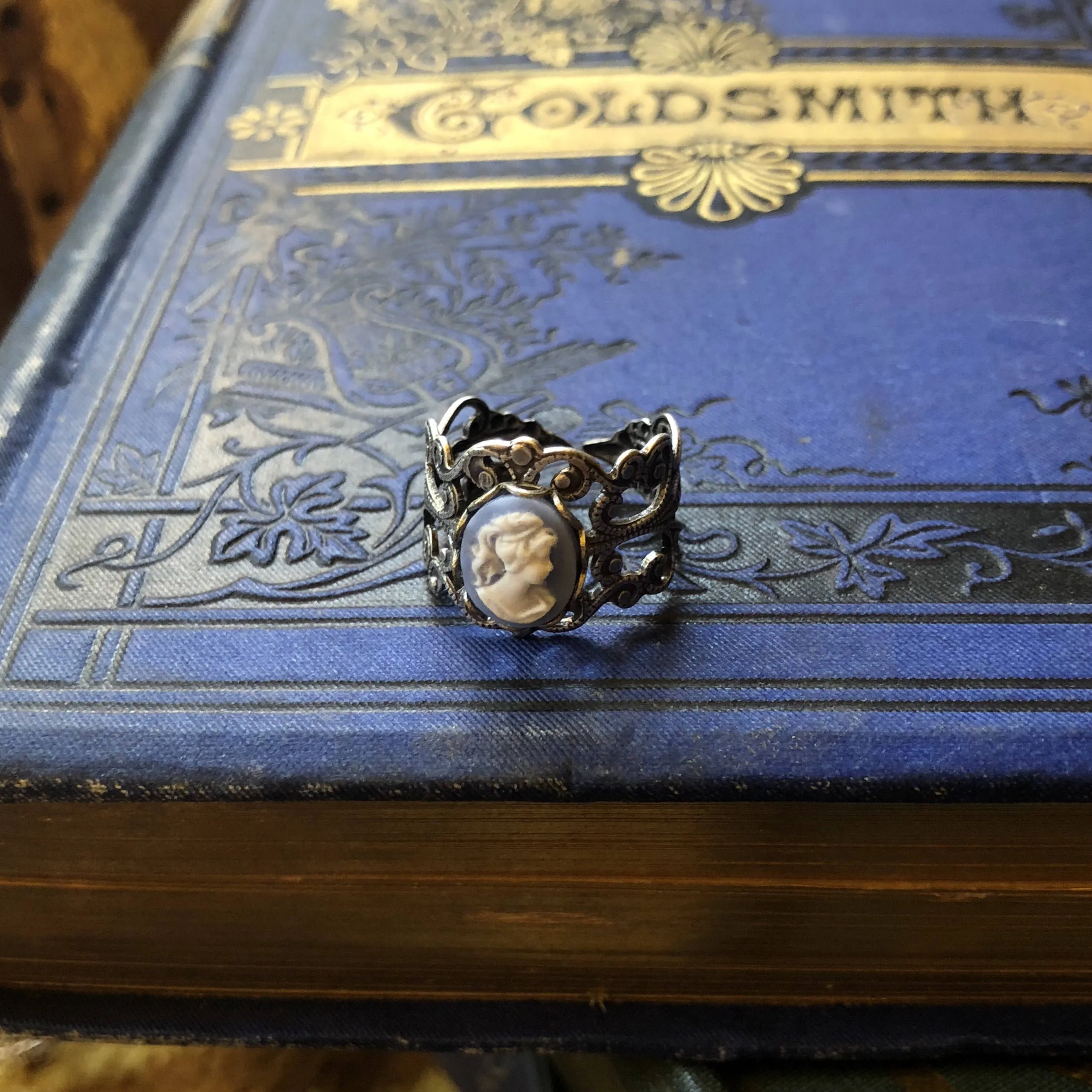 Blue Lady Cameo Ring in Silver Filigree