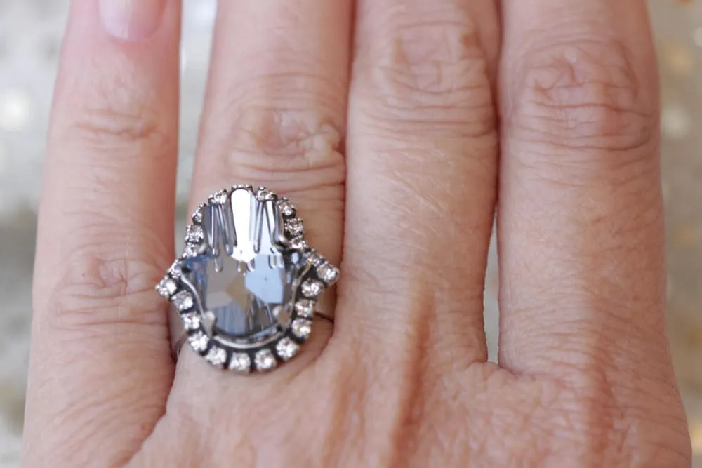 GREY HAMSA RING