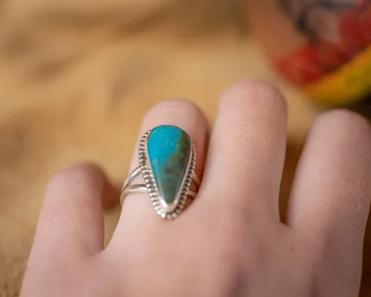 Native American Elongated Teardrop Turquoise Southwestern Style Ring - 925 Sterling Silver Rings