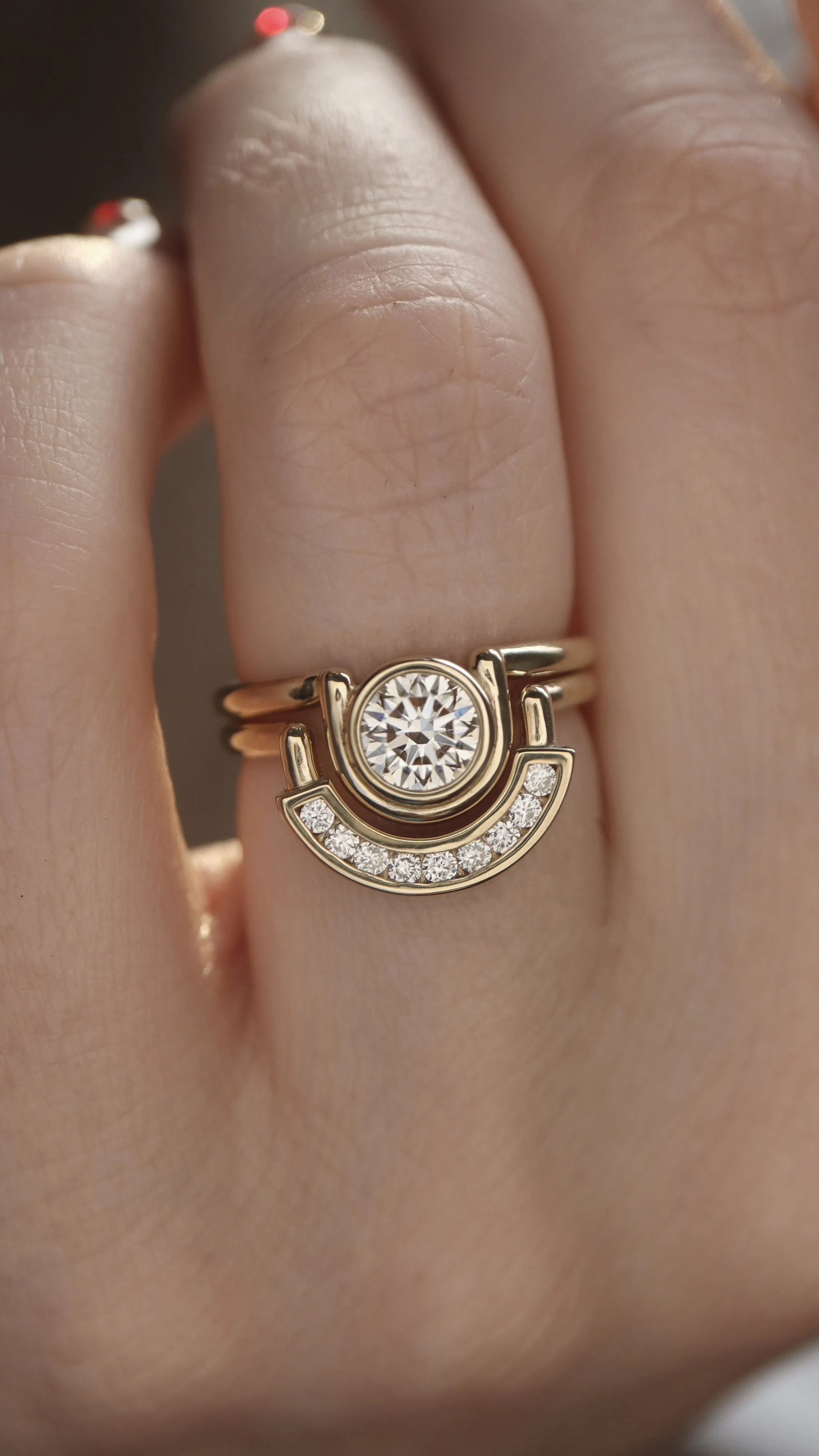 Ossa Ring • White Diamond • Yellow Gold