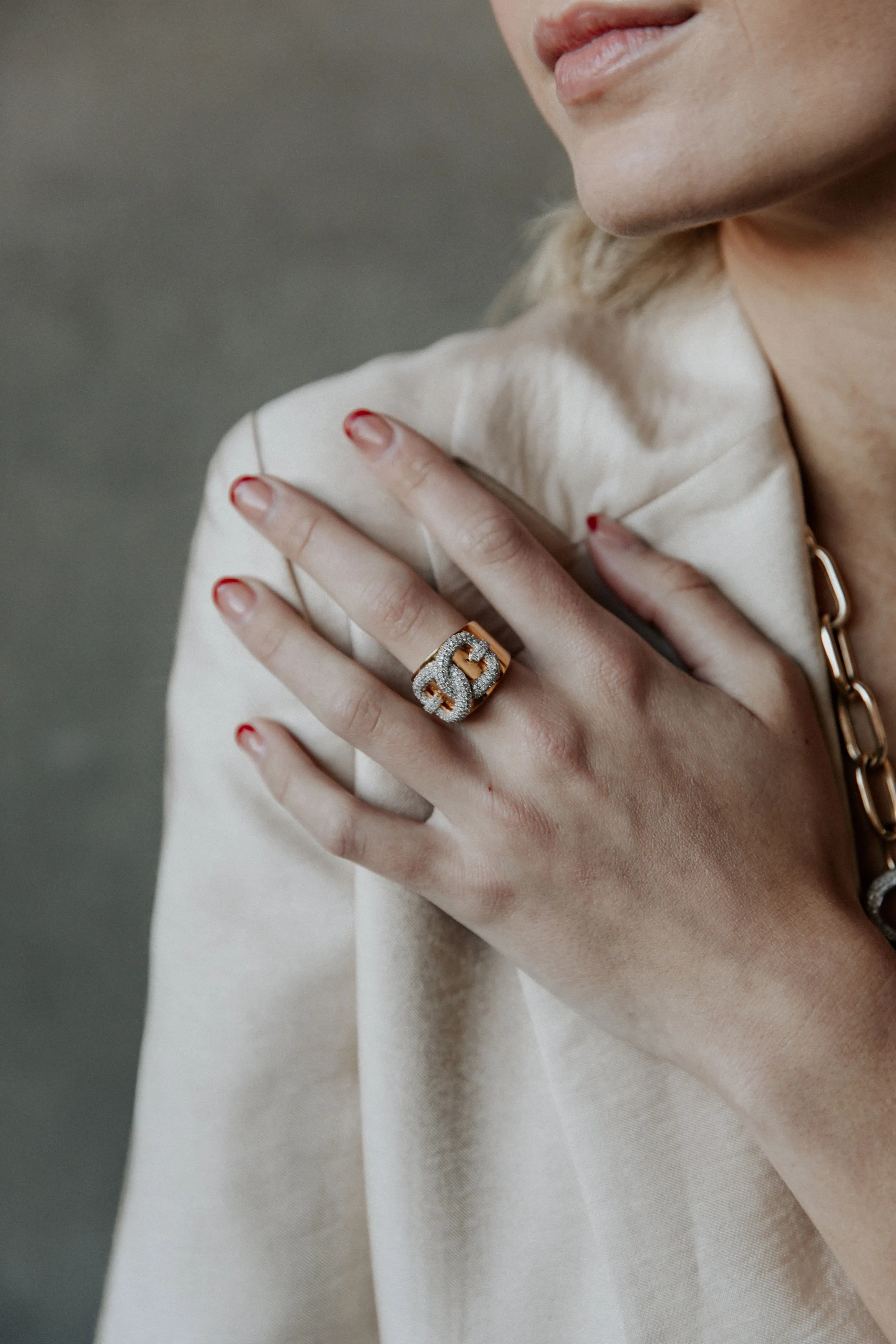 Snaffle Lock Ring | Gold