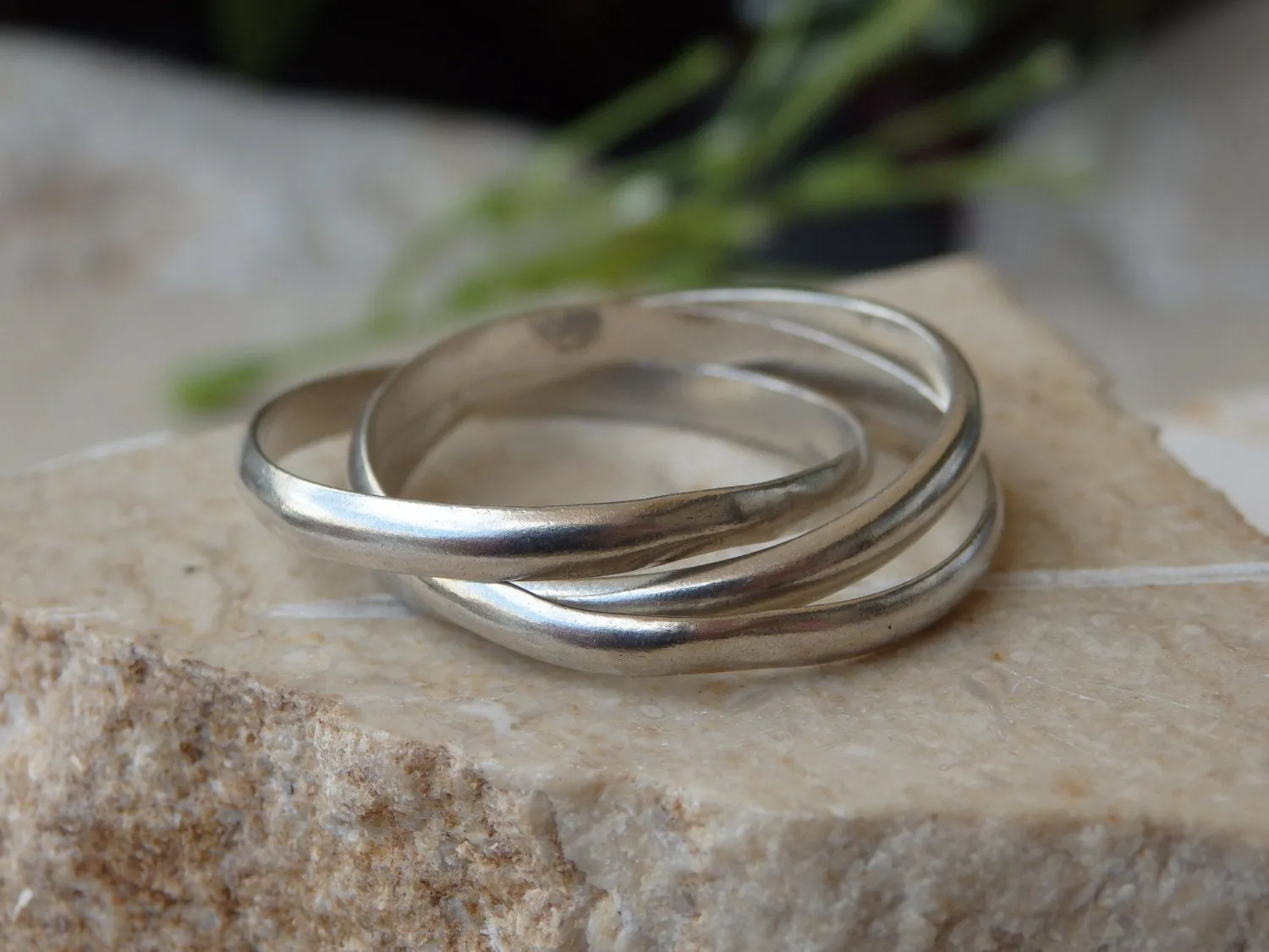 Triple band ring