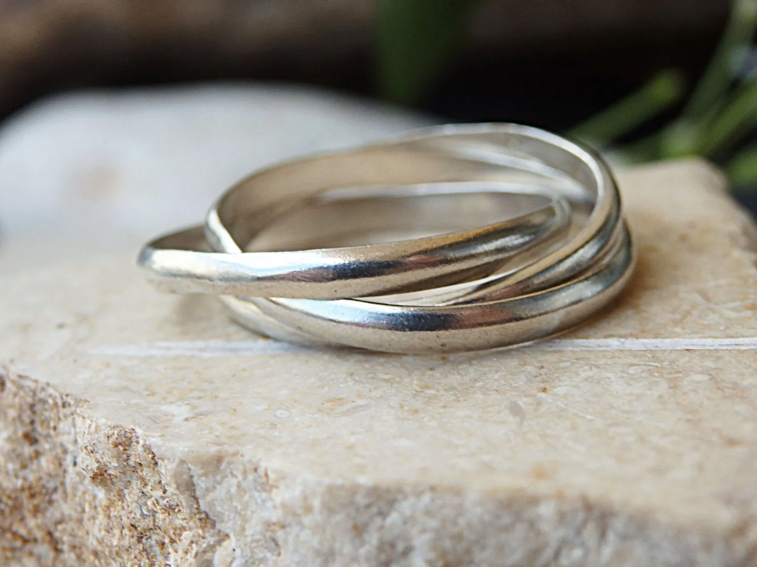 Triple band ring
