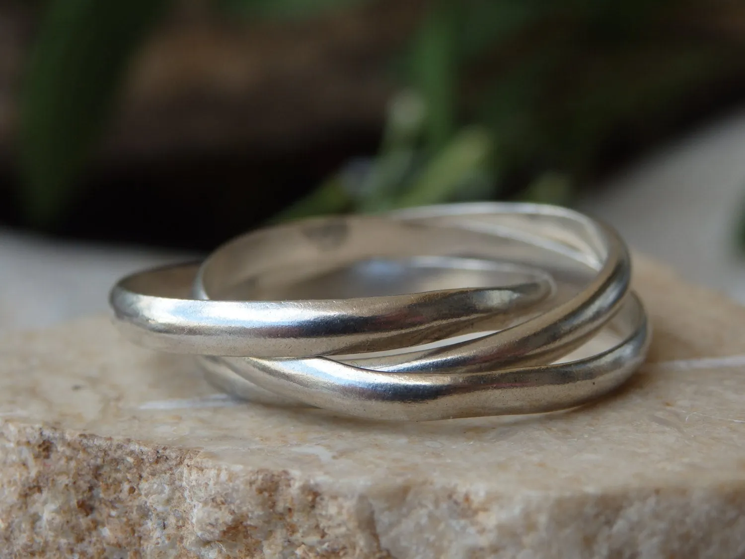 Triple band ring