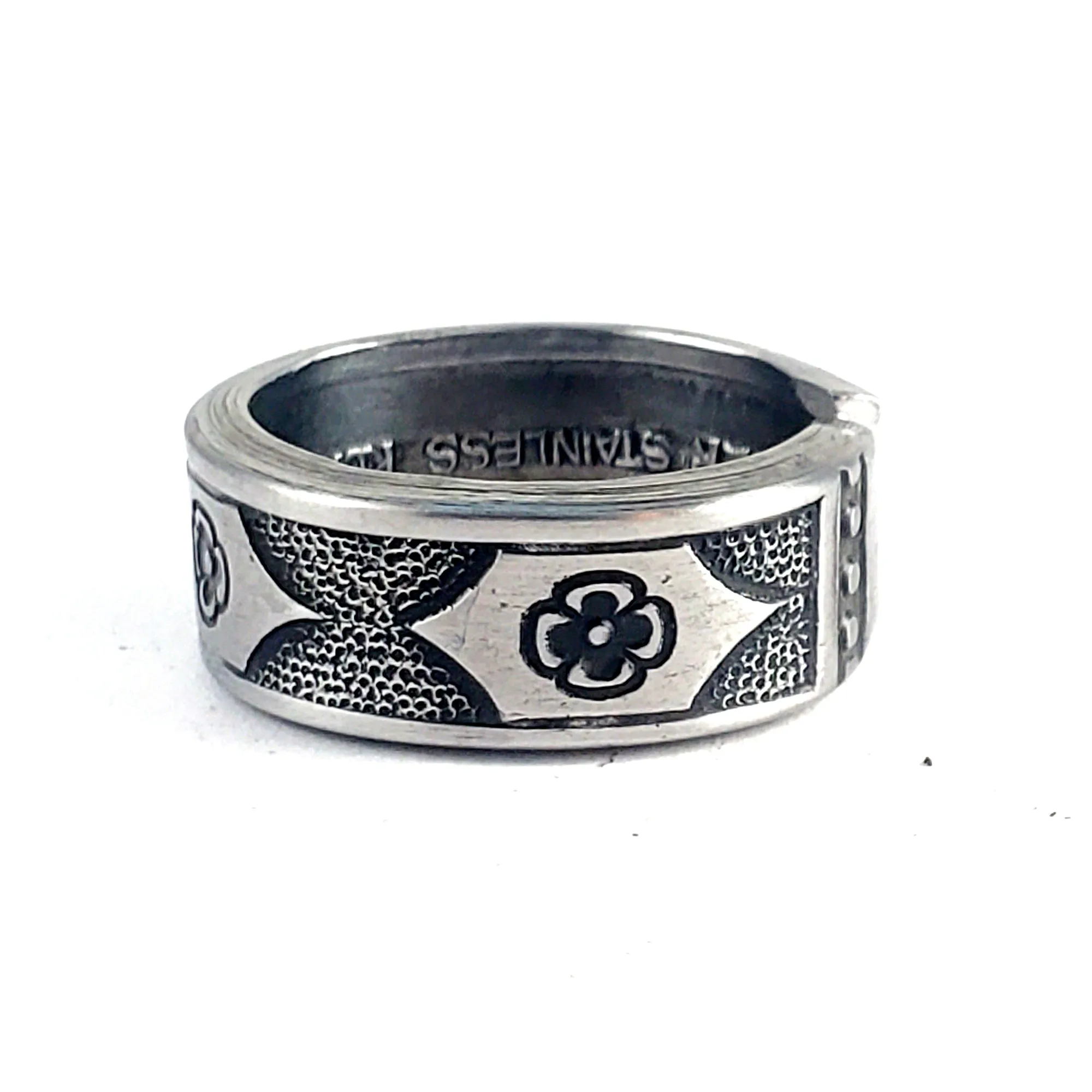 Vintage 1970's Floral Paneled Stainless Steel Spoon Ring