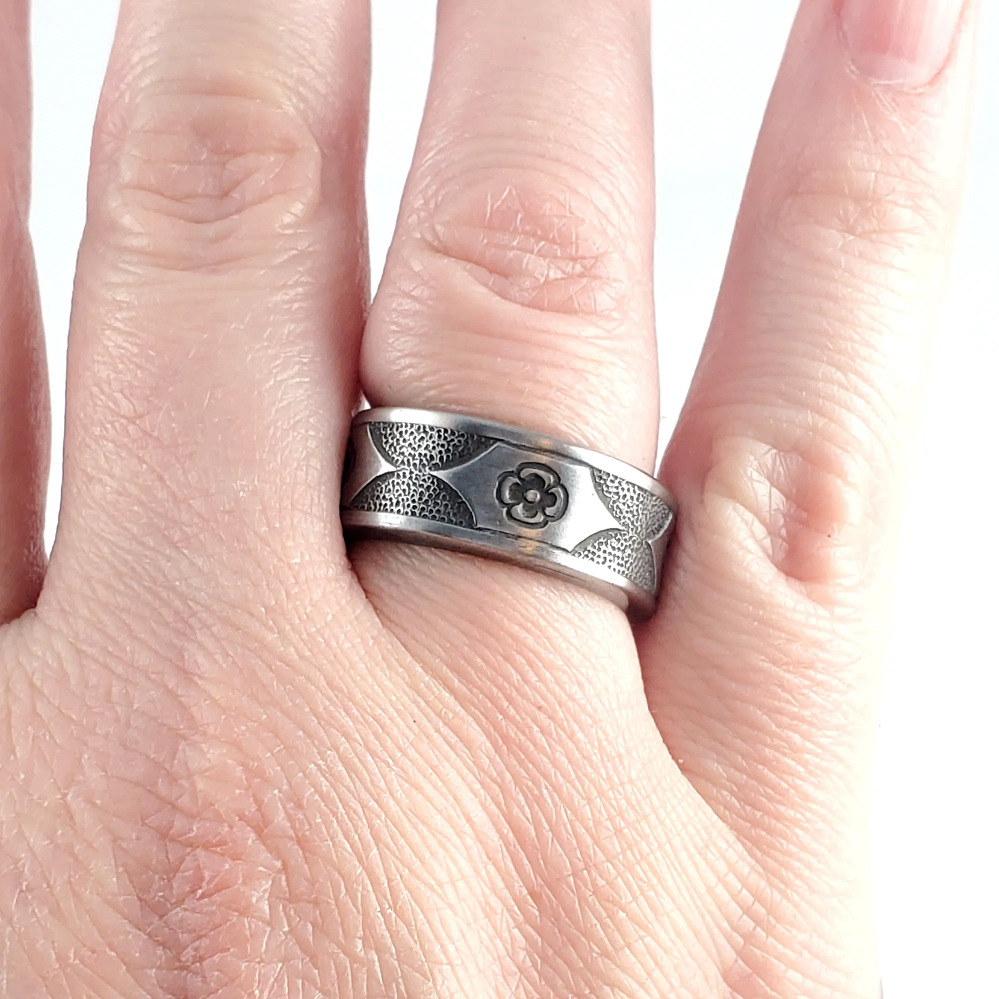 Vintage 1970's Floral Paneled Stainless Steel Spoon Ring