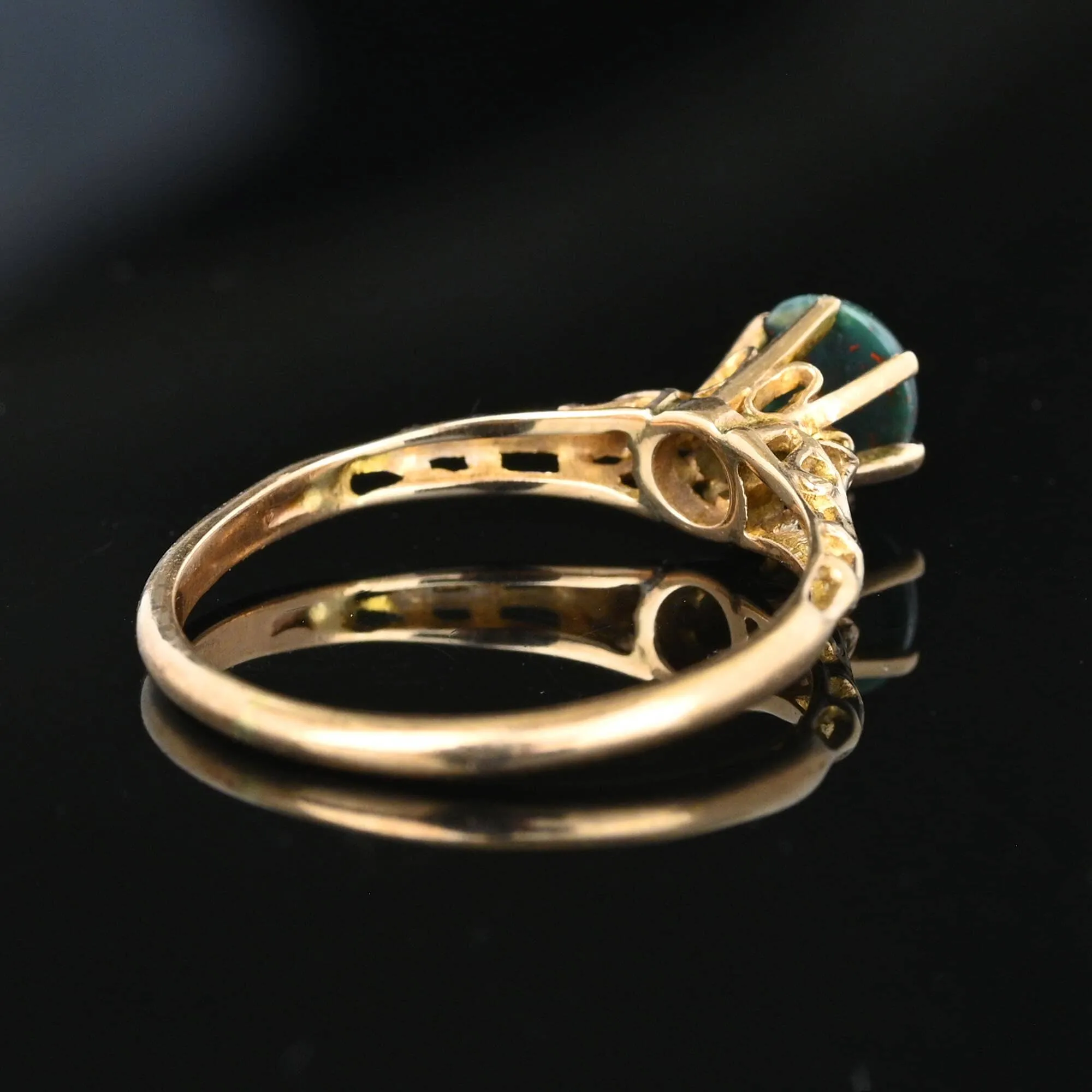 Vintage Gold Filigree Solitaire Bloodstone Ring
