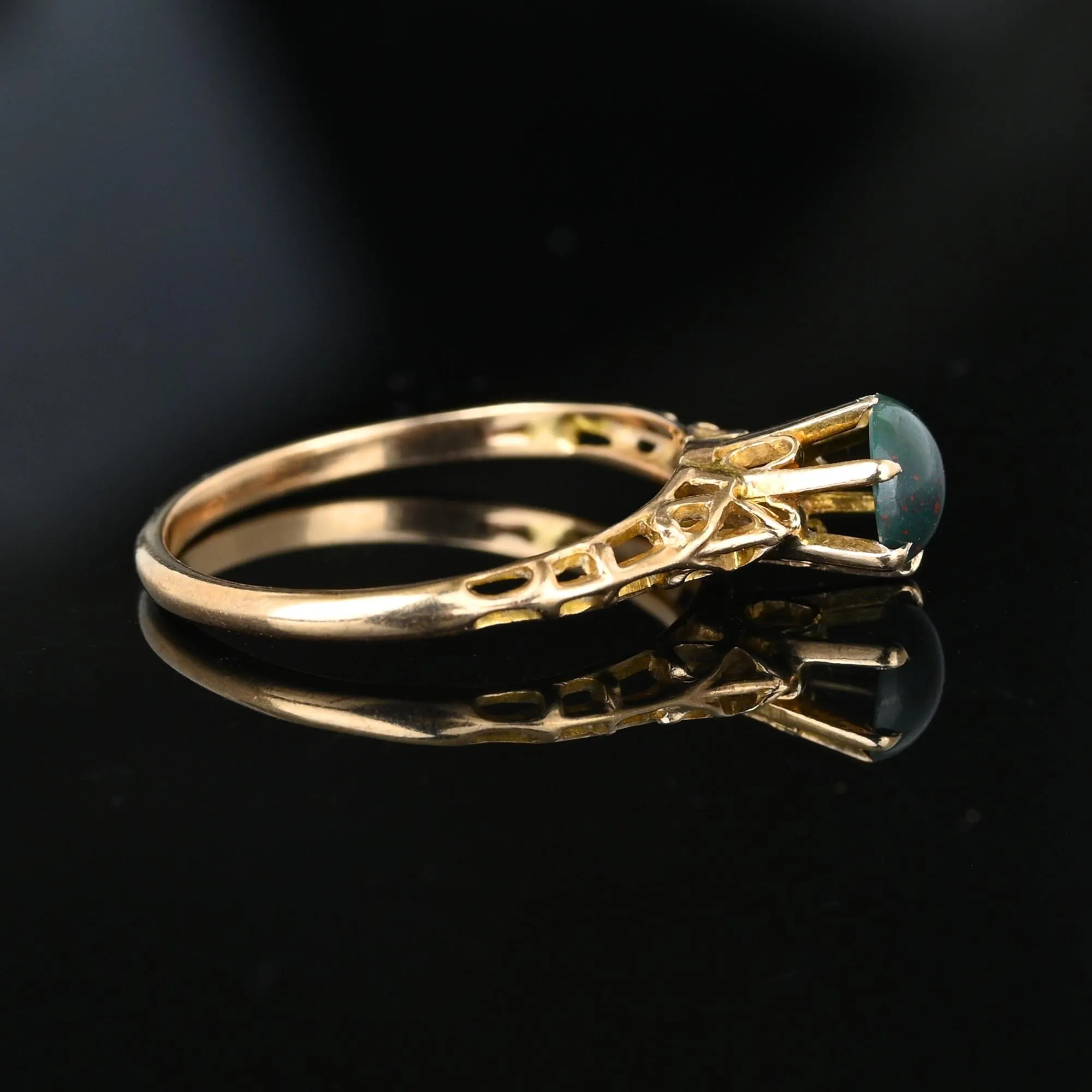 Vintage Gold Filigree Solitaire Bloodstone Ring
