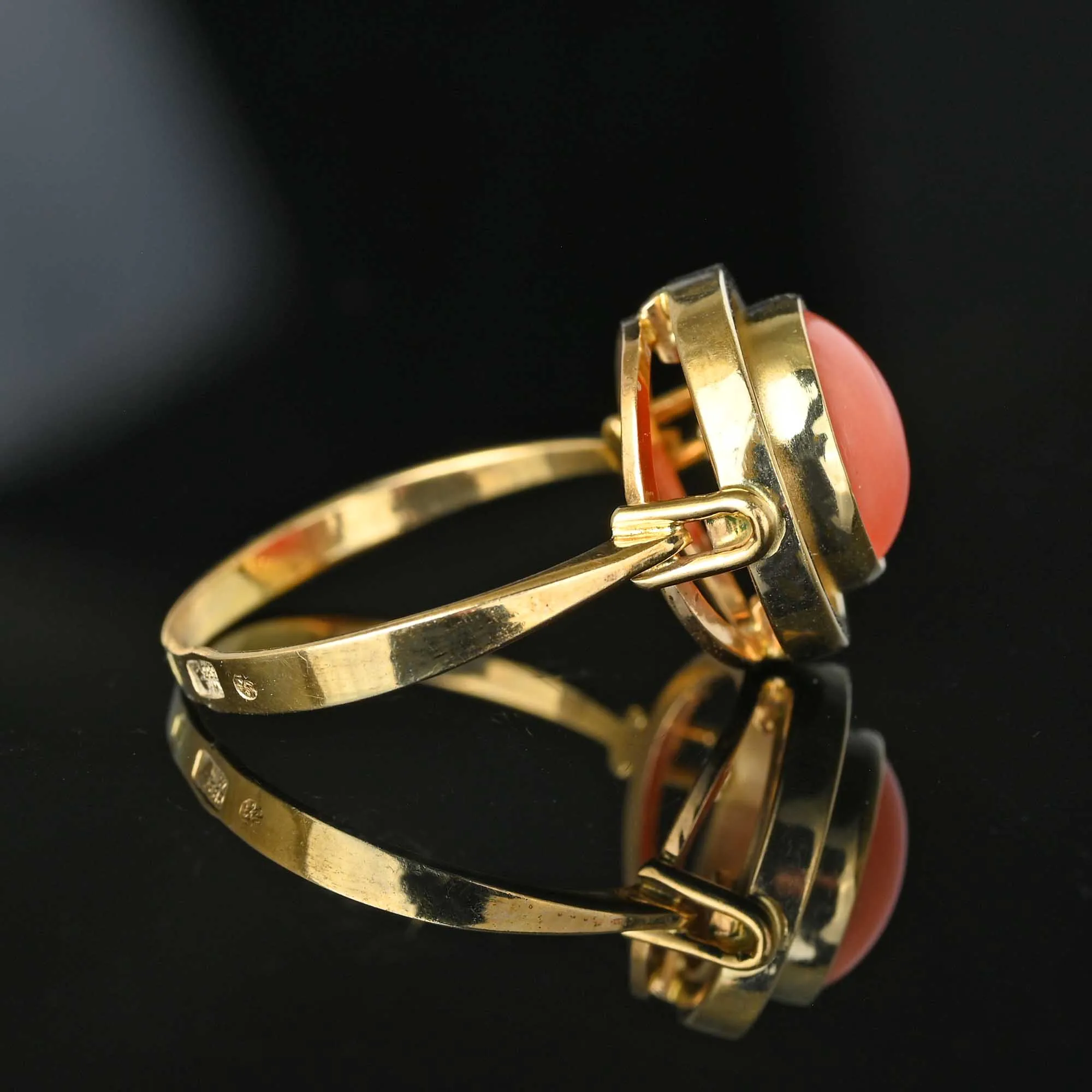 Vintage Russian 14K Gold Cabochon Coral Ring