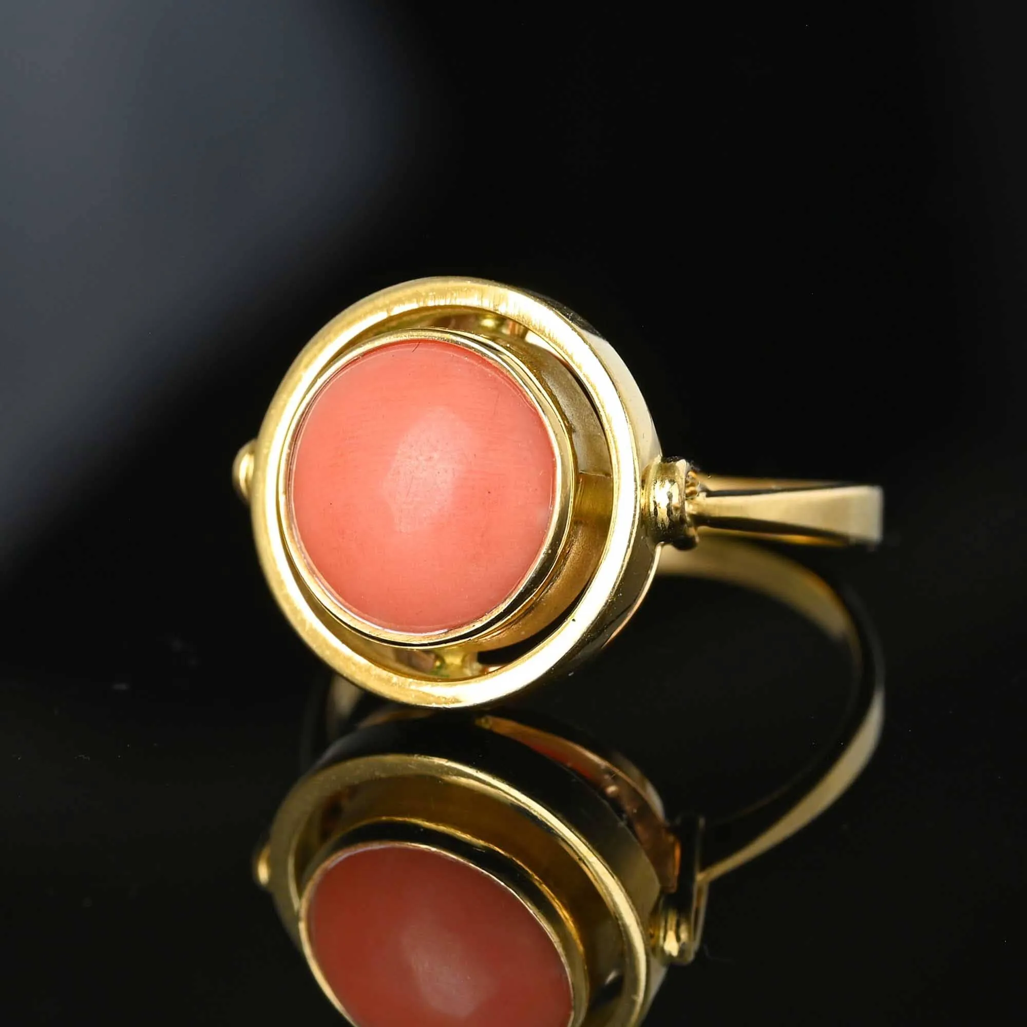 Vintage Russian 14K Gold Cabochon Coral Ring