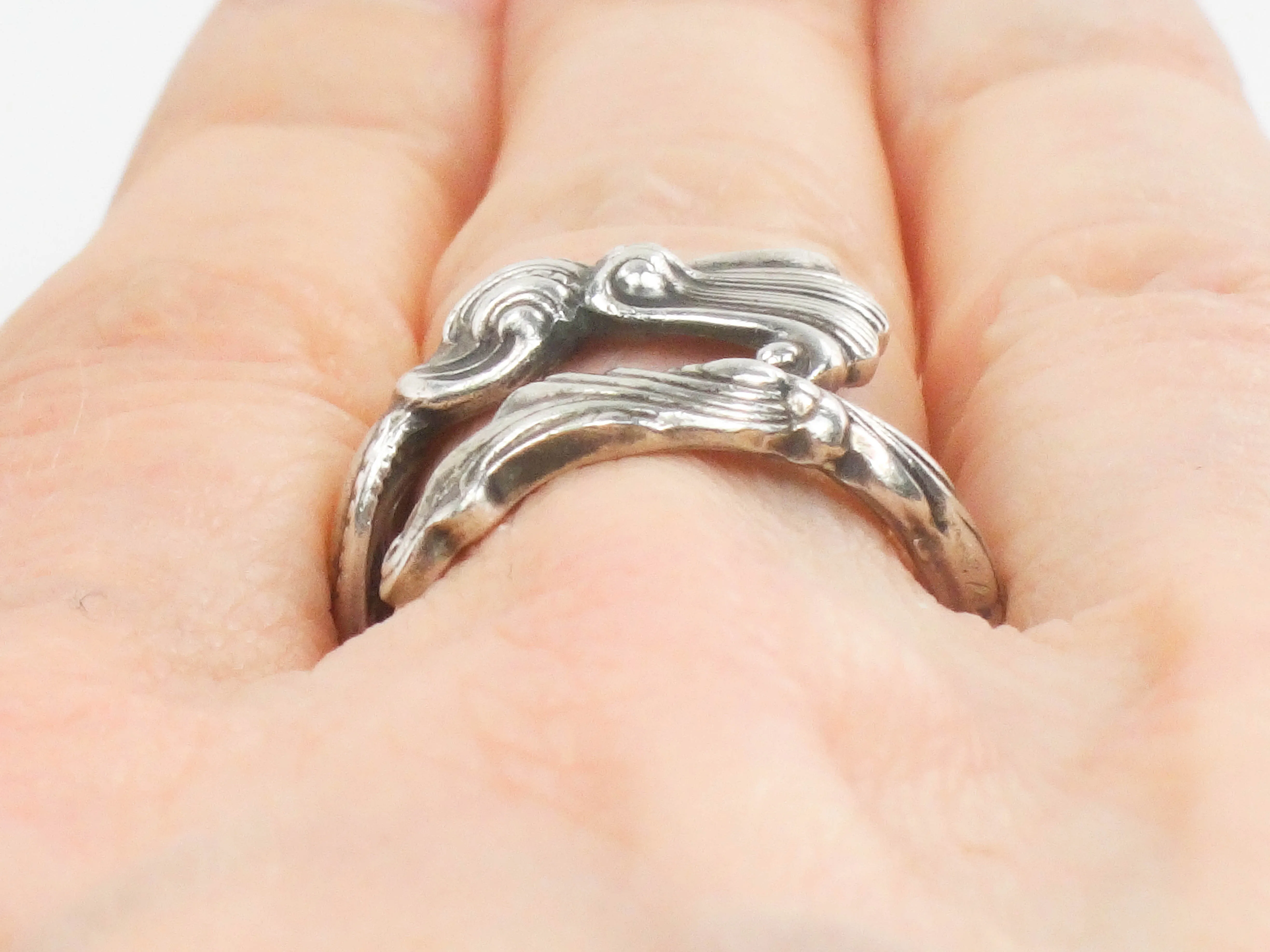 Vintage Wallace Romance of The Sea Sterling Silver Spoon Ring with Shell and Ocean Waves